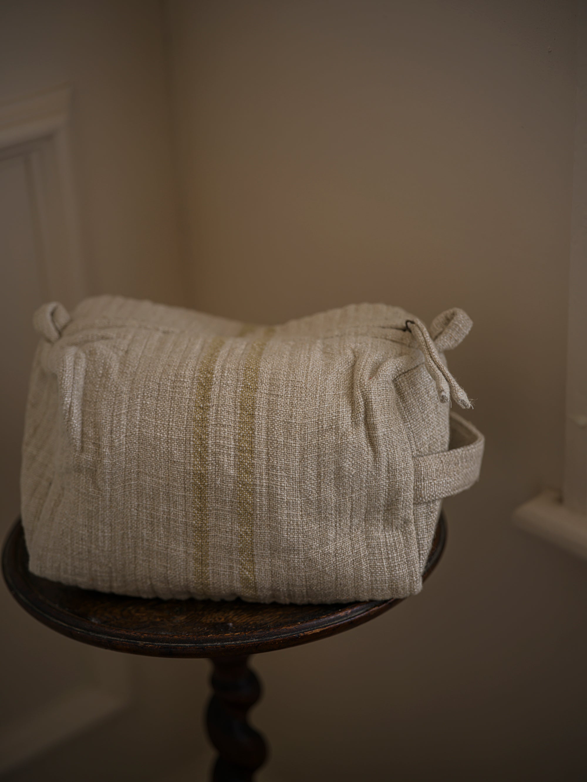 Timeless Linen Wash Bag | Antique Cream