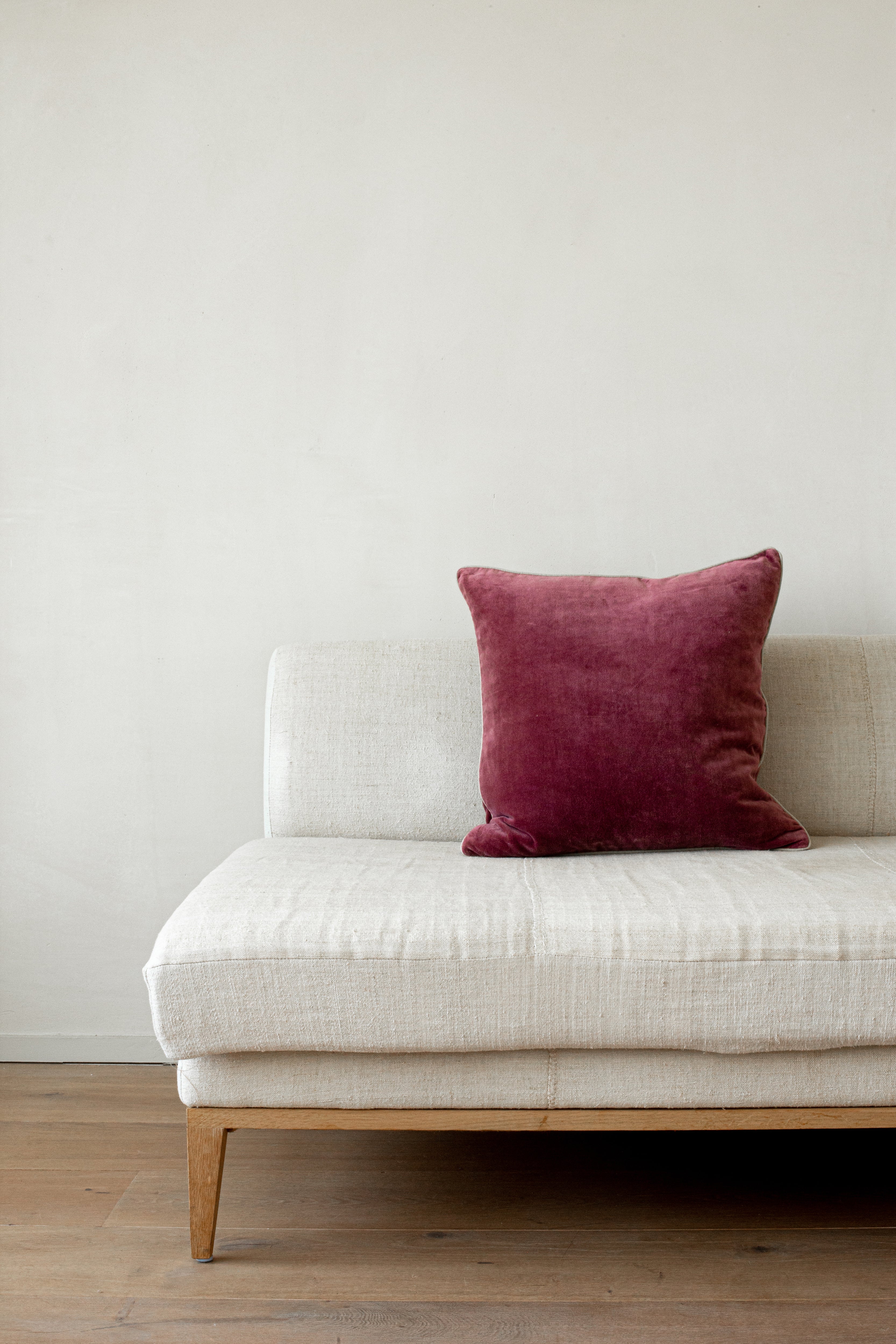 Unari Velvet Cushion | Pomegranate