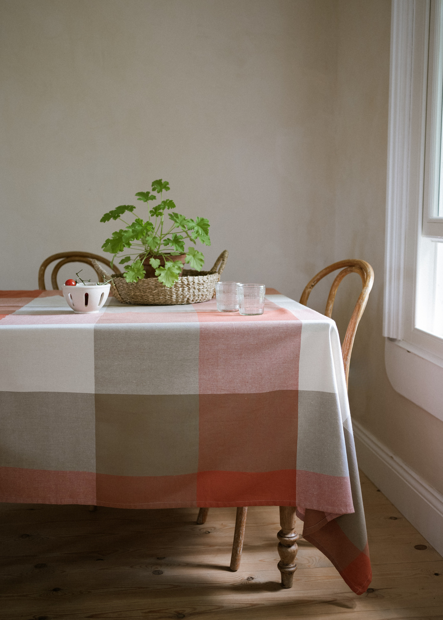 Herb Giant Check Tablecloth Cinnamon