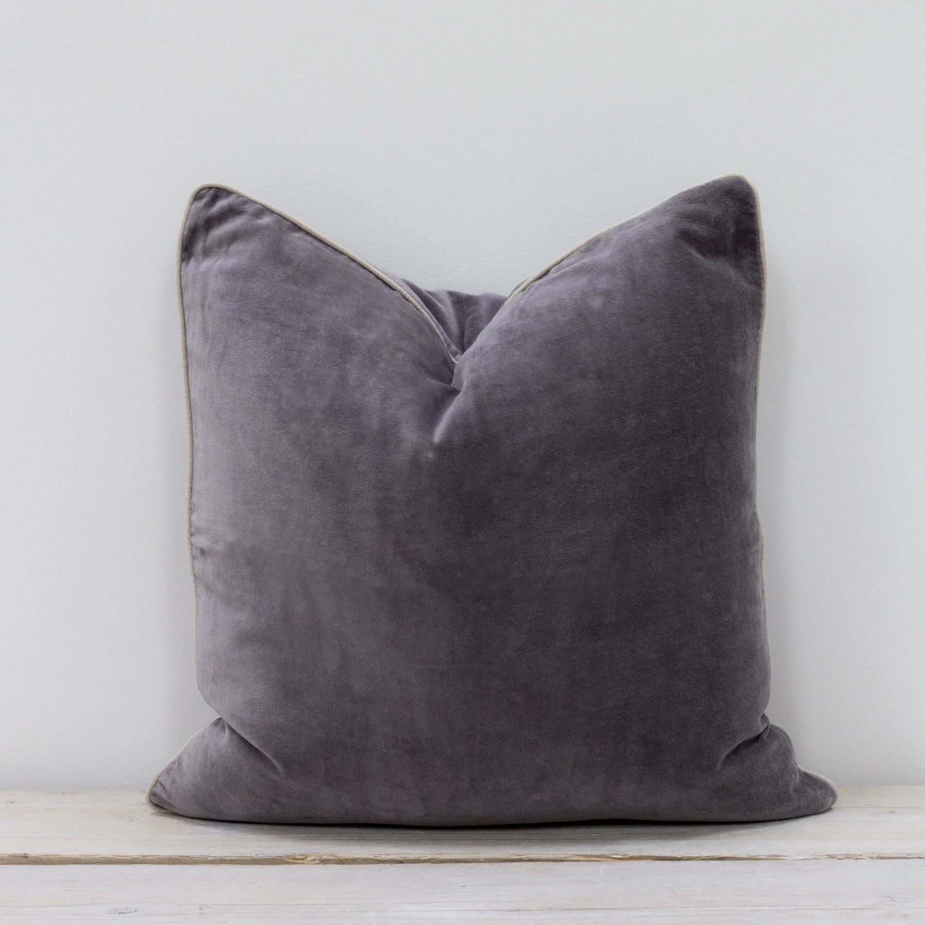 Unari Velvet Cushion | Pewter Grey