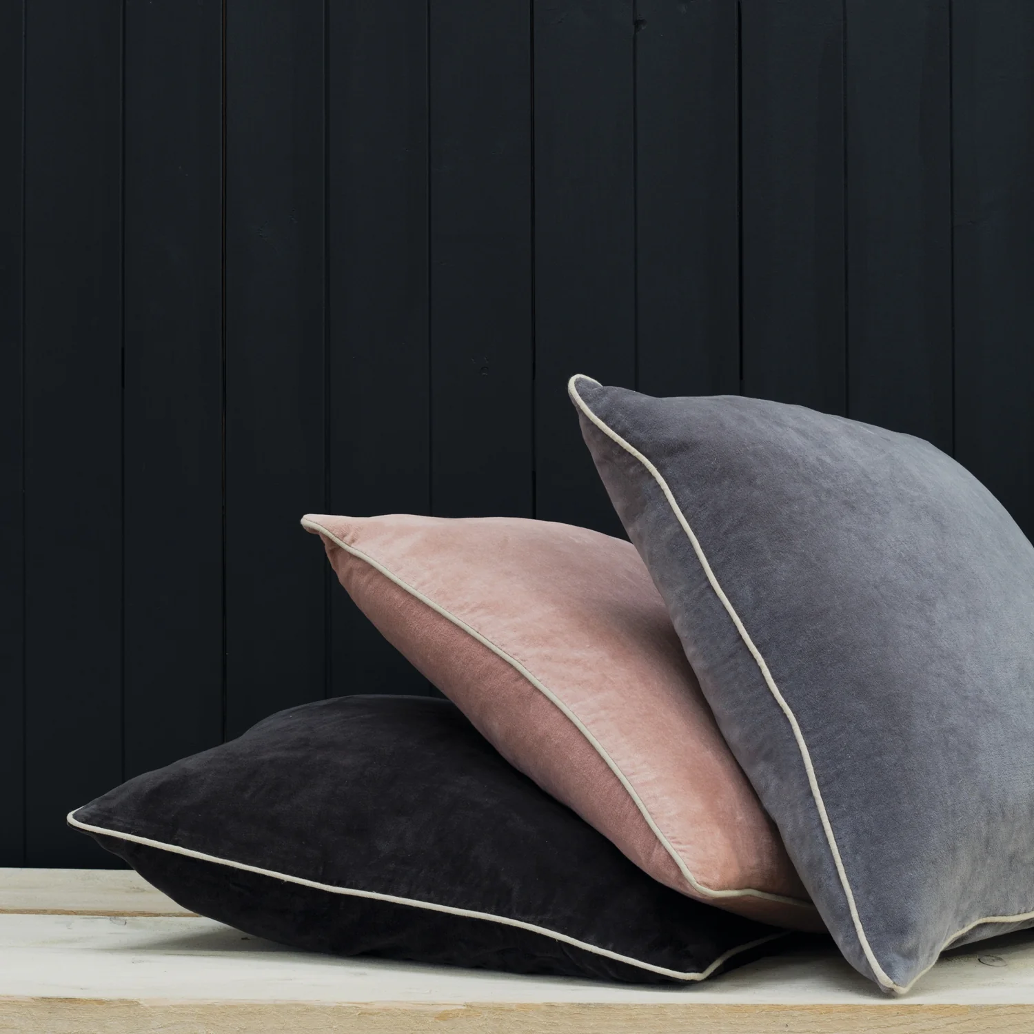 Unari Velvet Cushion | Slate Grey