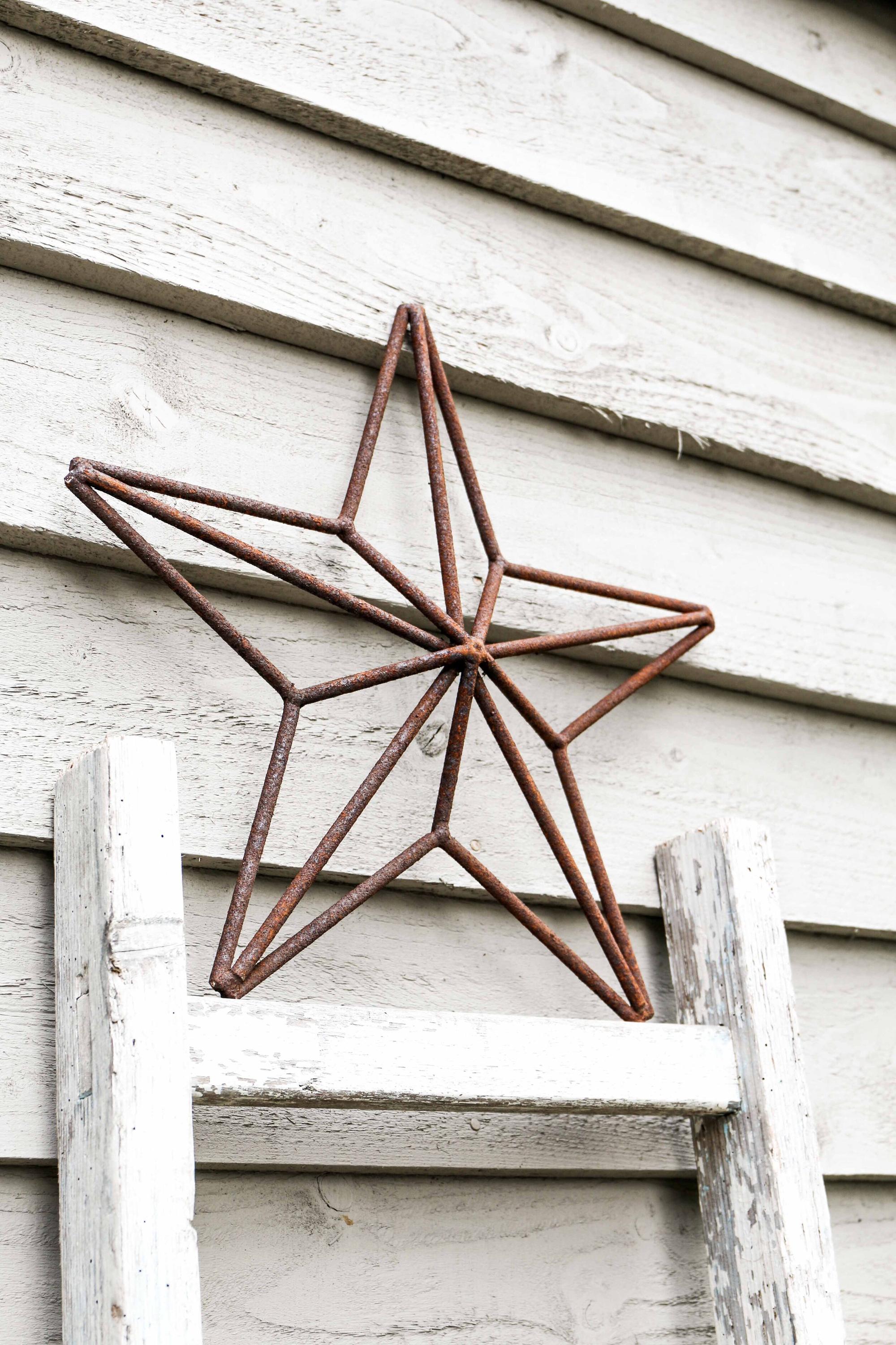 country decor home rusty star